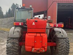 Manitou MLT 633 telehandler with hydraulic pallet forks.