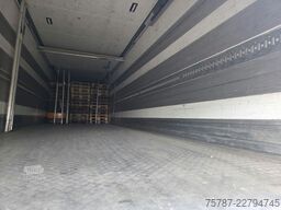 SCHMITZ CARGOBULL Tiefkühler City mit Rolltor, Thermo King SLX 100