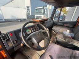 MERCEDES-BENZ 816 D VARIO Koffer *Ahk*