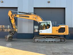 Liebherr R922LC