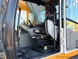 Liebherr R922LC