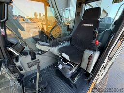 Liebherr R922LC