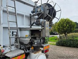 DAF CF85 /360 FAX met BREMAT 415 , CEMENT DEKVLOERE...