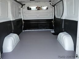 RENAULT Trafic Kasten L1H1 dCi 150 Automatic