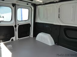 RENAULT Trafic Kasten L1H1 dCi 150 Automatic