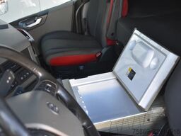 Volvo FH 460 Globe XL 4X2 - PARK.AIRCO - 2X FUEL TANK...