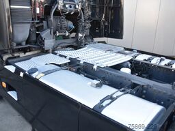 Volvo FH 460 Globe XL 4X2 - PARK.AIRCO - 2X FUEL TANK...