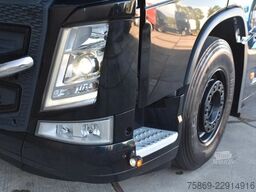 Volvo FH 460 Globe XL 4X2 - PARK.AIRCO - 2X FUEL TANK...