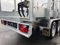 Fendt HT353017-K mit Holzladekran Spezialanhänger