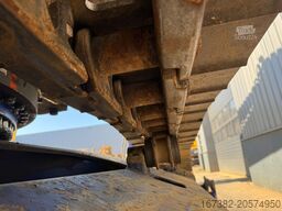 Liebherr R946 - triple boom