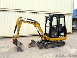 CATERPILLAR 301.7D / 2017 BJ / 1.597 H / 2 x Löffel / MS01