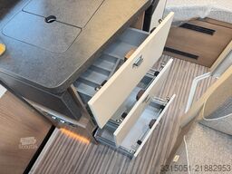 MALIBU Van compact 540 DB+ACC+Automatik+Solarv+Navi