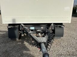 Pacton PACTON GESLOTEN AANHANGER MET LAADKLEP