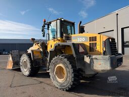 KOMATSU WA320-5H 4x4 15 t. Wheelloader