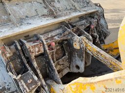 KOMATSU WA320-5H 4x4 15 t. Wheelloader