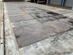 Krone Jumbo Plattform 7,82 mit Lochleiste