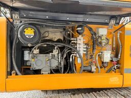 LIEBHERR R 924 LC Schnellwechsler BMT SW2 2x Löffeln