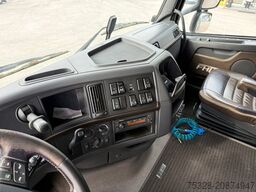 VOLVO FH16 600 6X4 LL I-shift Kran Epsilon M120Z