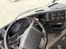 VOLVO FH16 600 6X4 LL I-shift Kran Epsilon M120Z