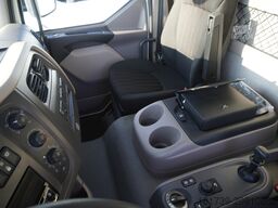 DAF LF 12.210 18-pallet container with tail