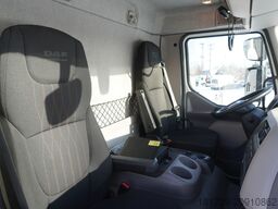 DAF LF 12.210 18-pallet container with tail