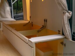 Camper Van ZAZU Road Birds Ford Transit Trend Heckantrieb