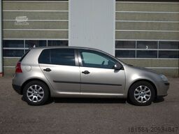 VOLKSWAGEN Golf V Lim. Comfortline