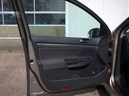 VOLKSWAGEN Golf V Lim. Comfortline