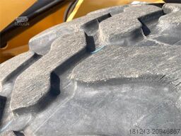 LIEBHERR L506 Compact