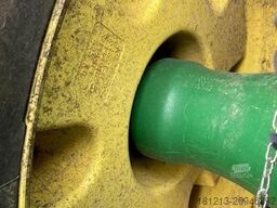 JOHN DEERE 8335R Auto Powr