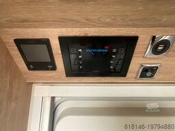 EURA MOBIL PROFILA T 696 EB MONDIAL P. LITHIUM+SOLAR+SAT/TV