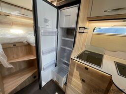 EURA MOBIL PROFILA RS 695 EB, MAXI 4.4 t, Markise, 180 PS