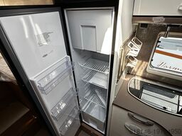 BUERSTNER LYSEO TD 690 G MARKISE / KLIMA /FAHRTRÄ / DAB