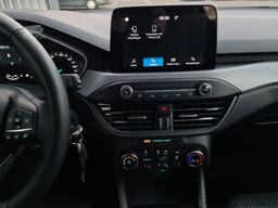 FORD Focus Limo 1.0 EB  Cool & Connect