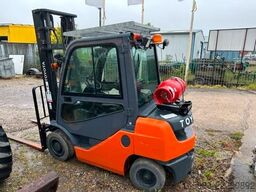 TOYOTA 02-8 FGF 25 Gabelstapler Gas 7.000 EUR