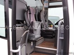 Mercedes Tourismo 17RHD / Full options / Lift