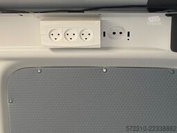 VOLKSWAGEN Caddy Nfz Kasten,Klima,AHK,230Volt-Anschluß,PDC