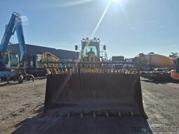 Komatsu WF 450 - 3D