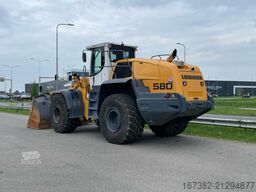Liebherr L580