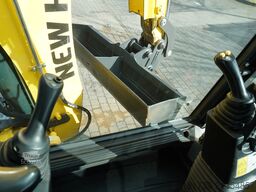 New Holland B115B backhoe loader / 4600 MTH ! / 2020