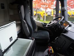 Mercedes-Benz Actros 2545 6×2 MP5 / FULL ADR / Curtain