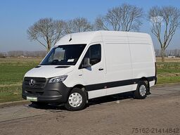 MERCEDES-BENZ ESPRINTER 320
