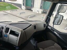 Renault Premium