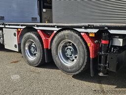Volvo FH 16.650 8x4 / HIAB 105 t/m CRANE / KRAN