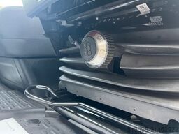 VOLKSWAGEN CRAFTER 2,0 TDI KASTEN MASSAGE NAVI KLIMA PDC