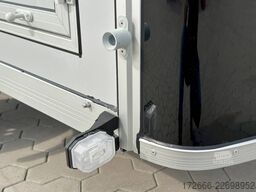 Debon CHEVAL LIBERTE DEBON C255 V2 WABENKERN 750 KG | SCHWARZ / GRAU + SEITENTÜR
