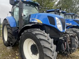 New Holland T 7030