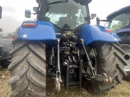 New Holland T 7030