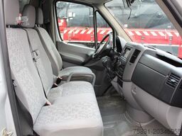 VOLKSWAGEN Crafter 2.5 TDI Kasten 3,5 t + AHK, Klima,