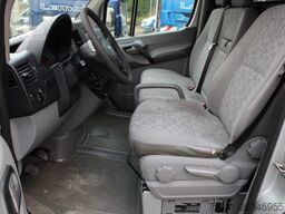 VOLKSWAGEN Crafter 2.5 TDI Kasten 3,5 t + AHK, Klima,